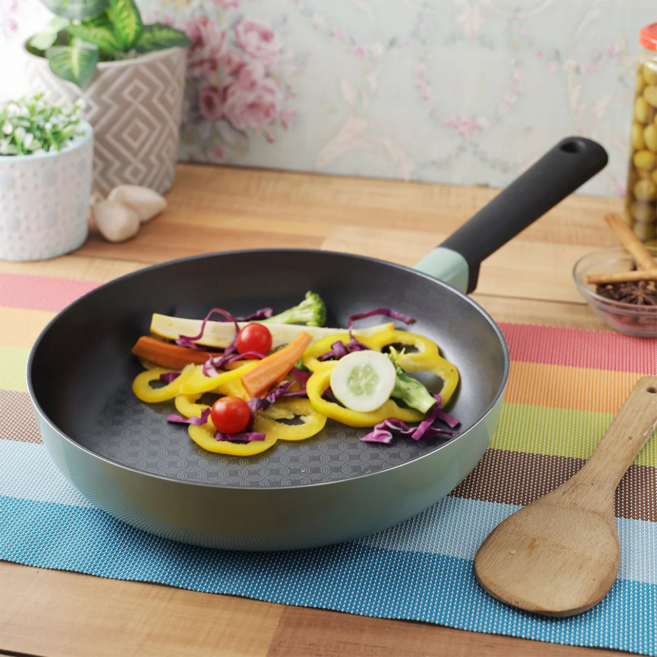 SafeFlip Frying Pan 26cms