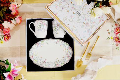 Flower Bed Coffee Mugs & Snack Tray