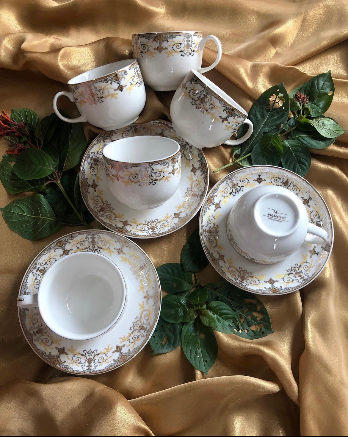 Royal Regalia Cup & Saucer  - set of 6